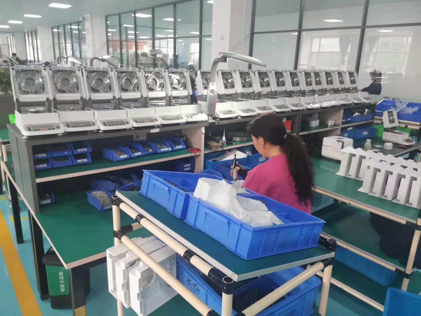 水分儀質檢部車間一角